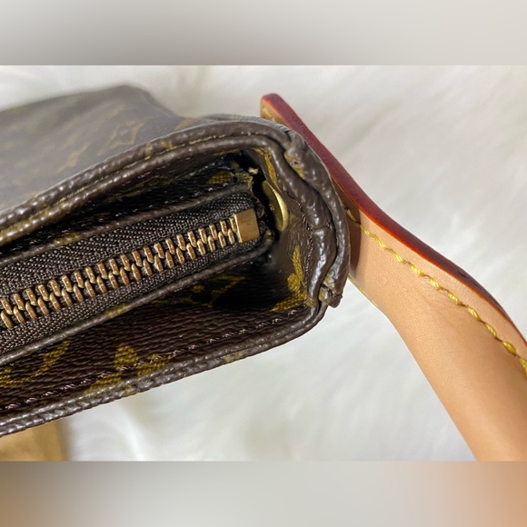 Authentic Pre Loved Louis Vuitton Looping GM Shoulder Bag - Picture 6 of 17